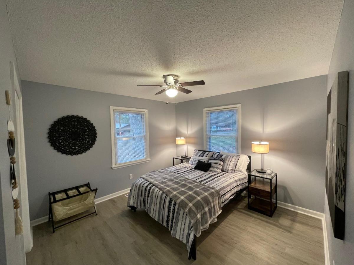 Remodeled Cottage With Sunroom Manchester Buitenkant foto